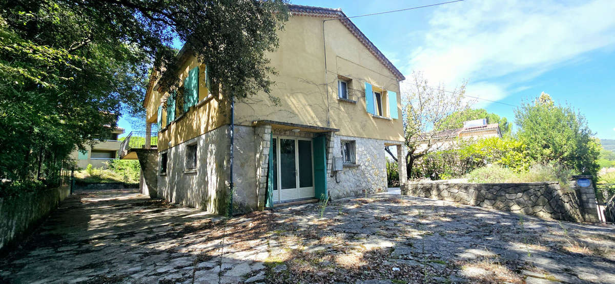 Maison à VAISON-LA-ROMAINE