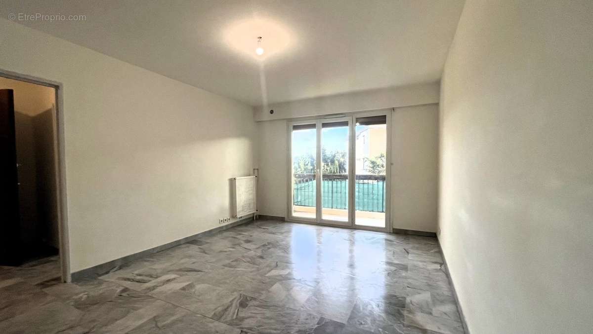 Appartement à VILLENEUVE-LOUBET