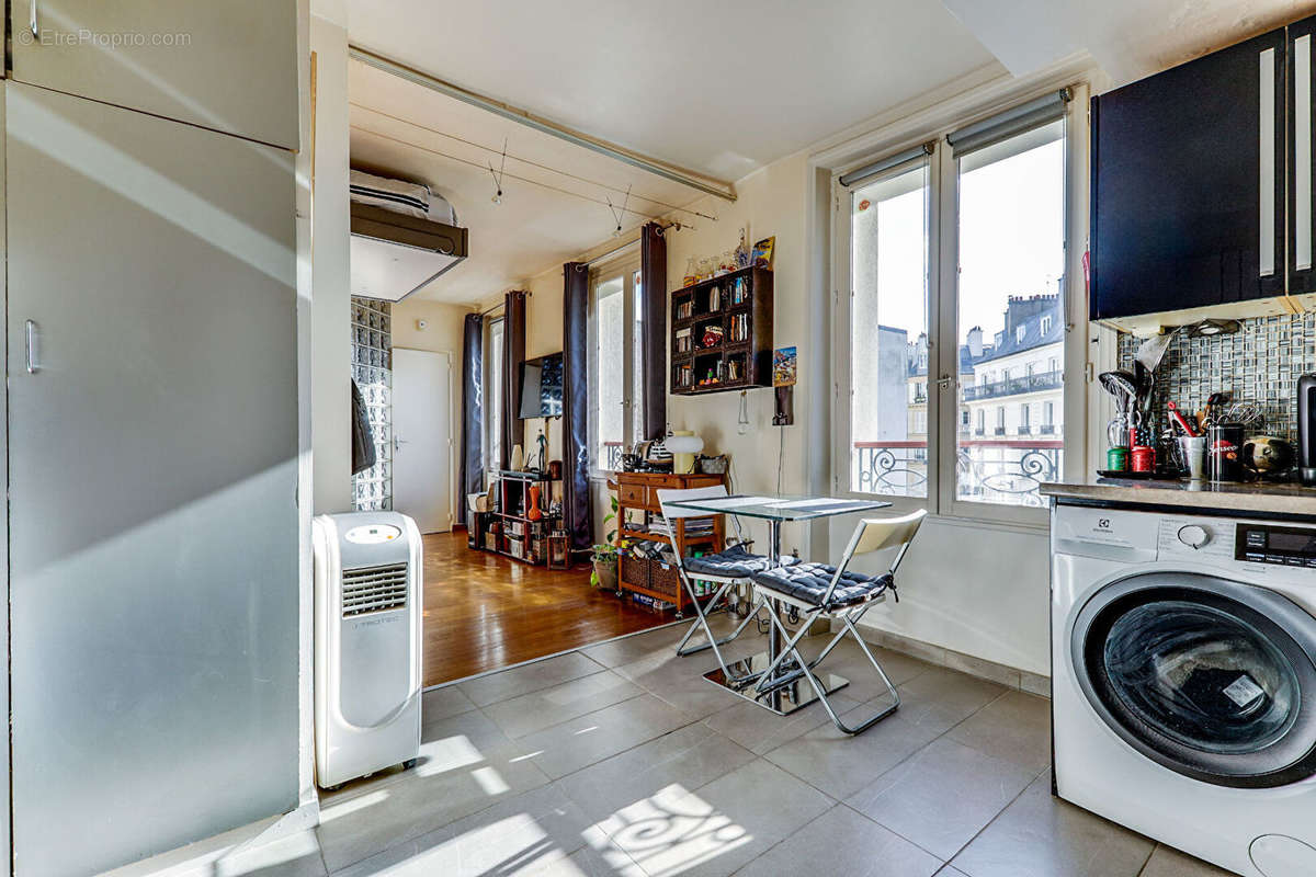 Appartement à PARIS-17E