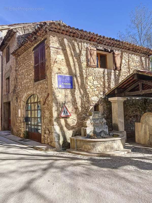 Maison à CORRENS