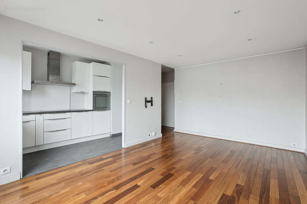 Appartement à PARIS-19E