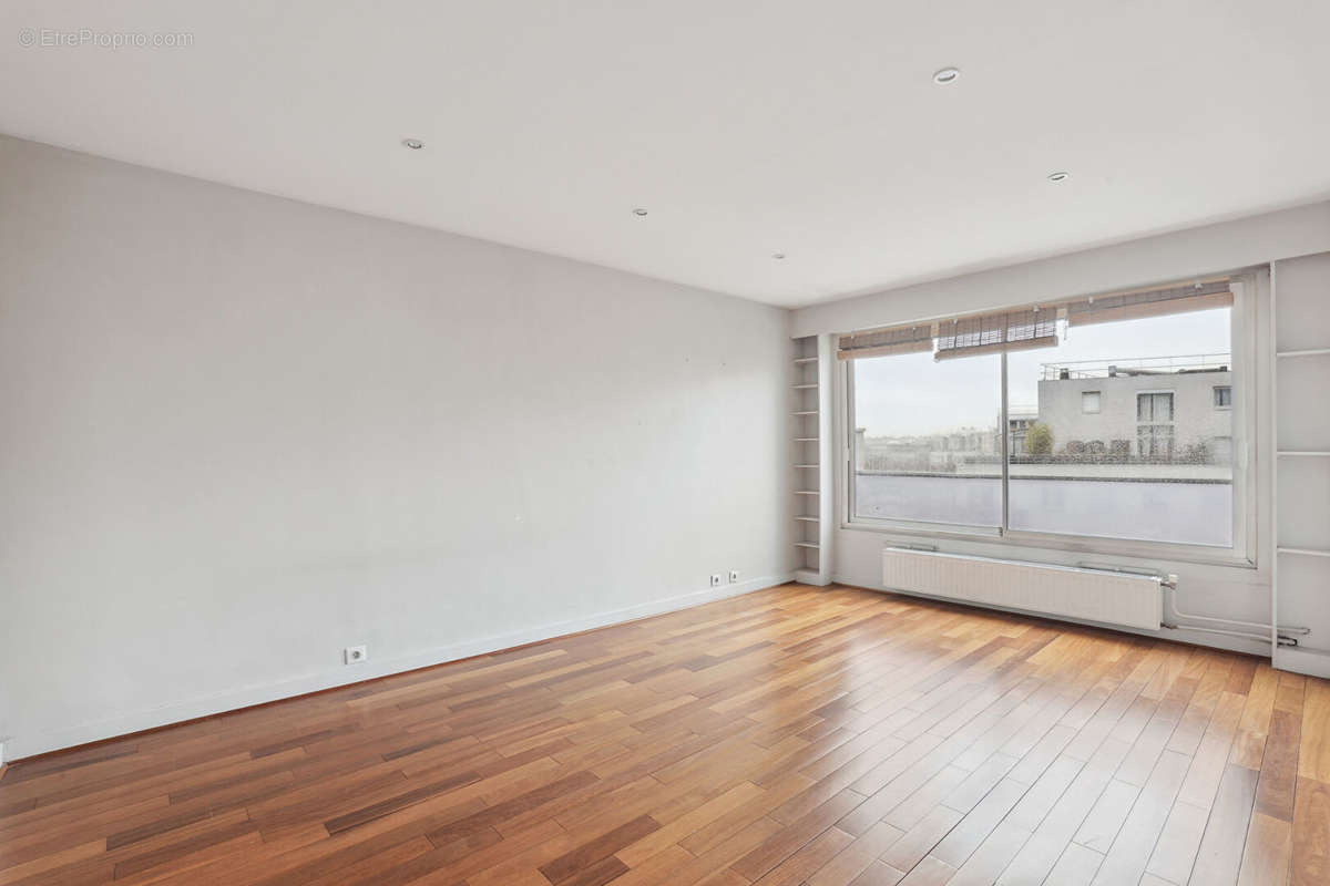 Appartement à PARIS-19E