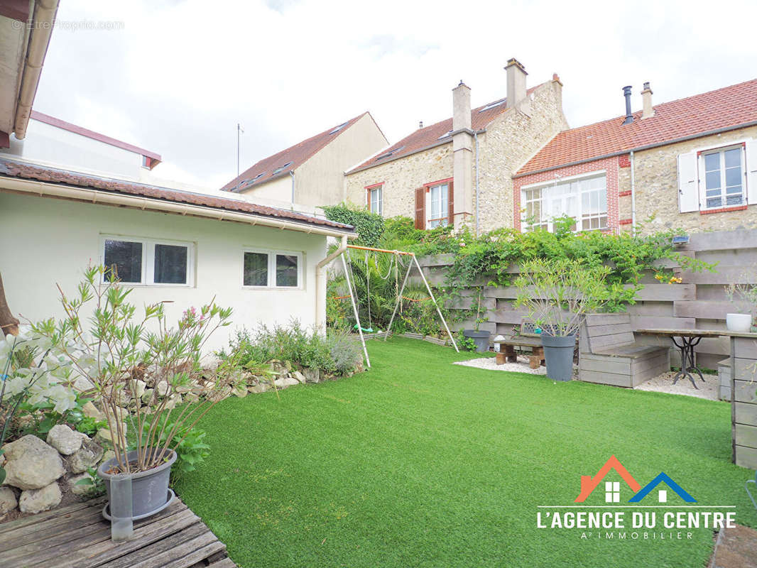 Maison à CARRIERES-SOUS-POISSY