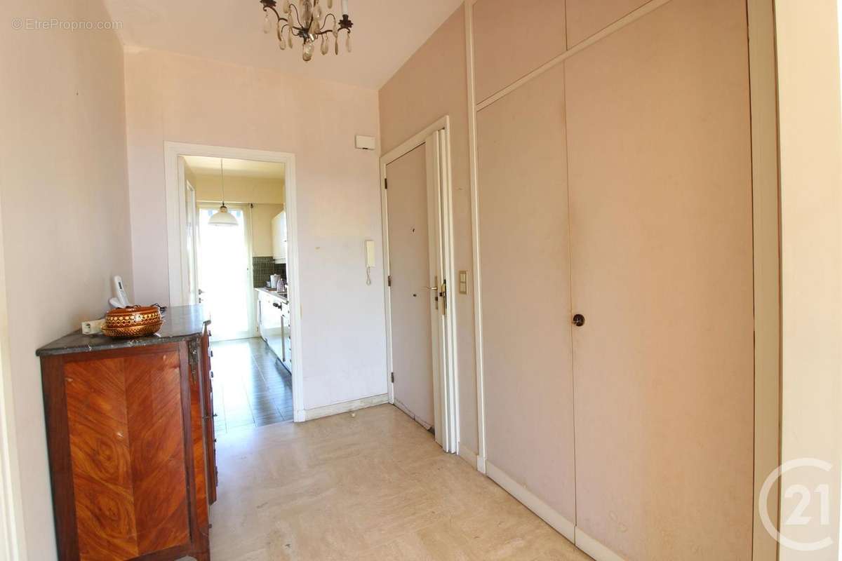 Appartement à ROQUEBRUNE-CAP-MARTIN