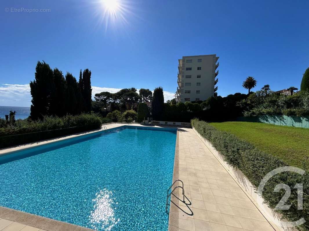 Appartement à ROQUEBRUNE-CAP-MARTIN