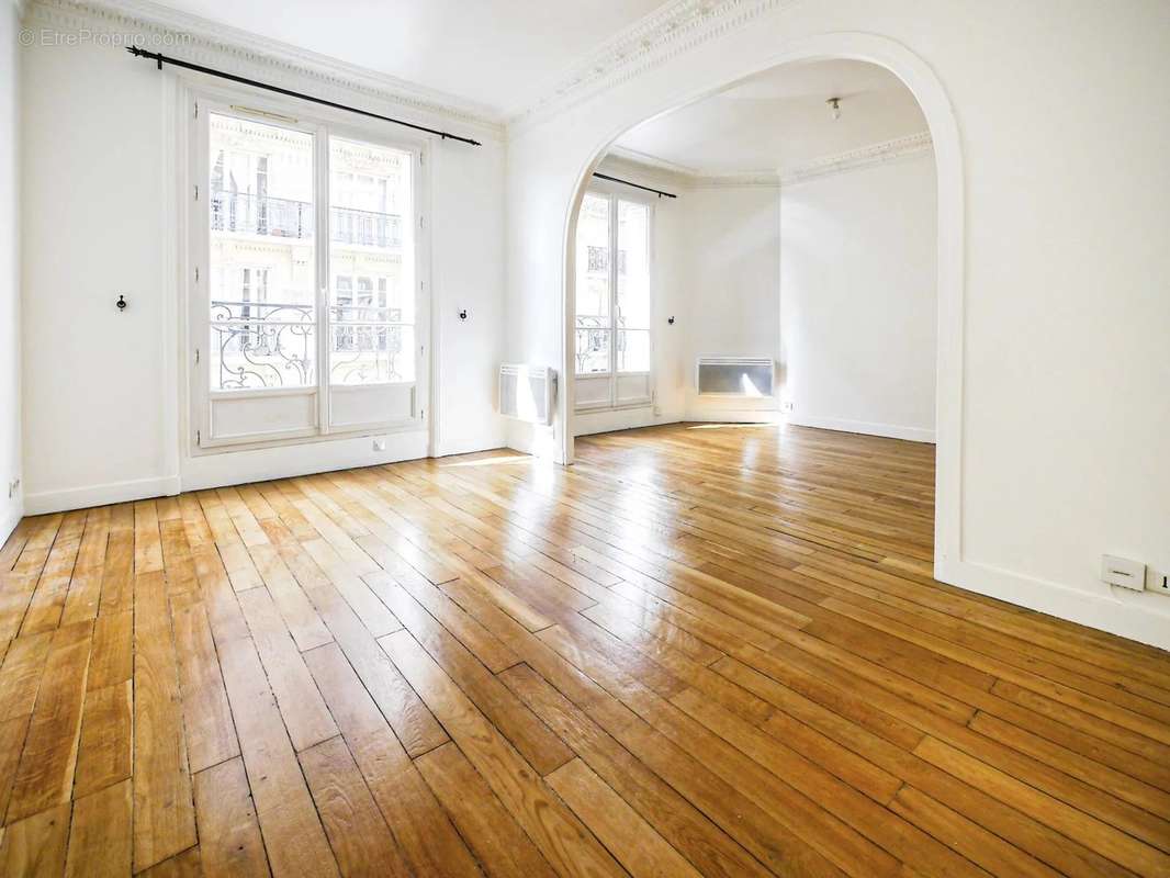 Appartement à PARIS-15E