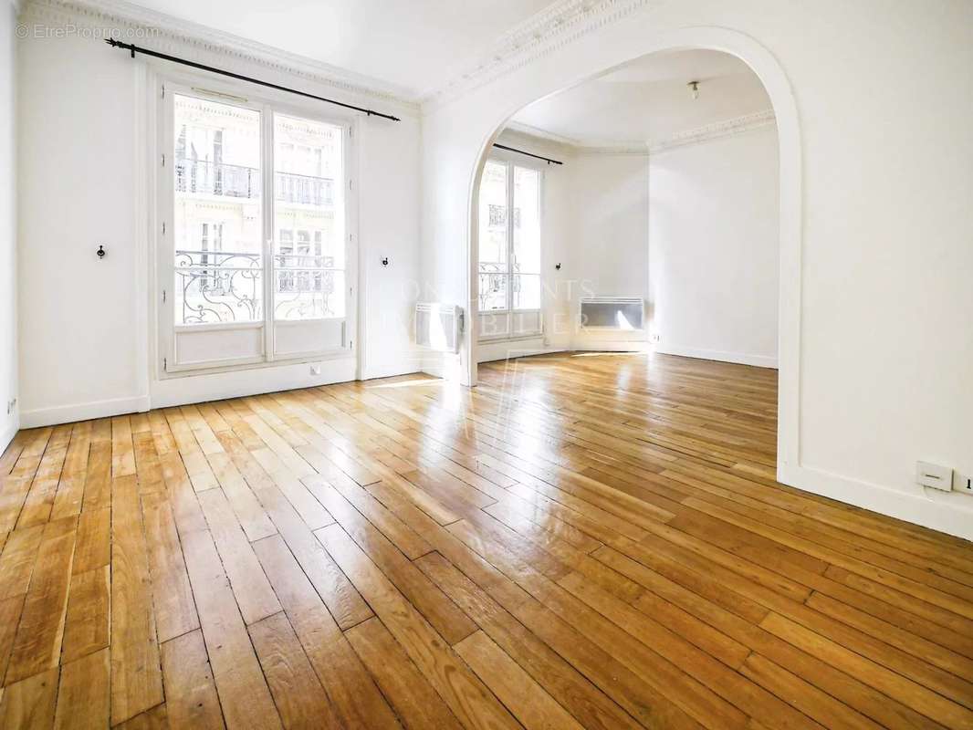 Appartement à PARIS-15E