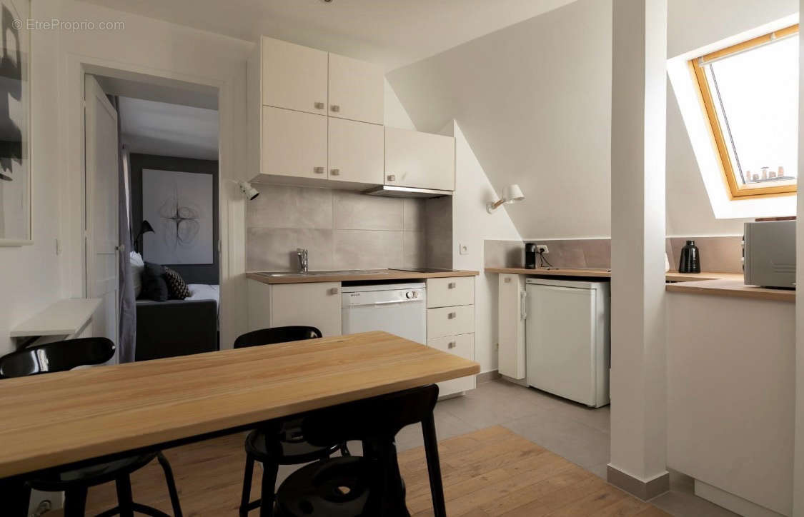 Appartement à PARIS-8E