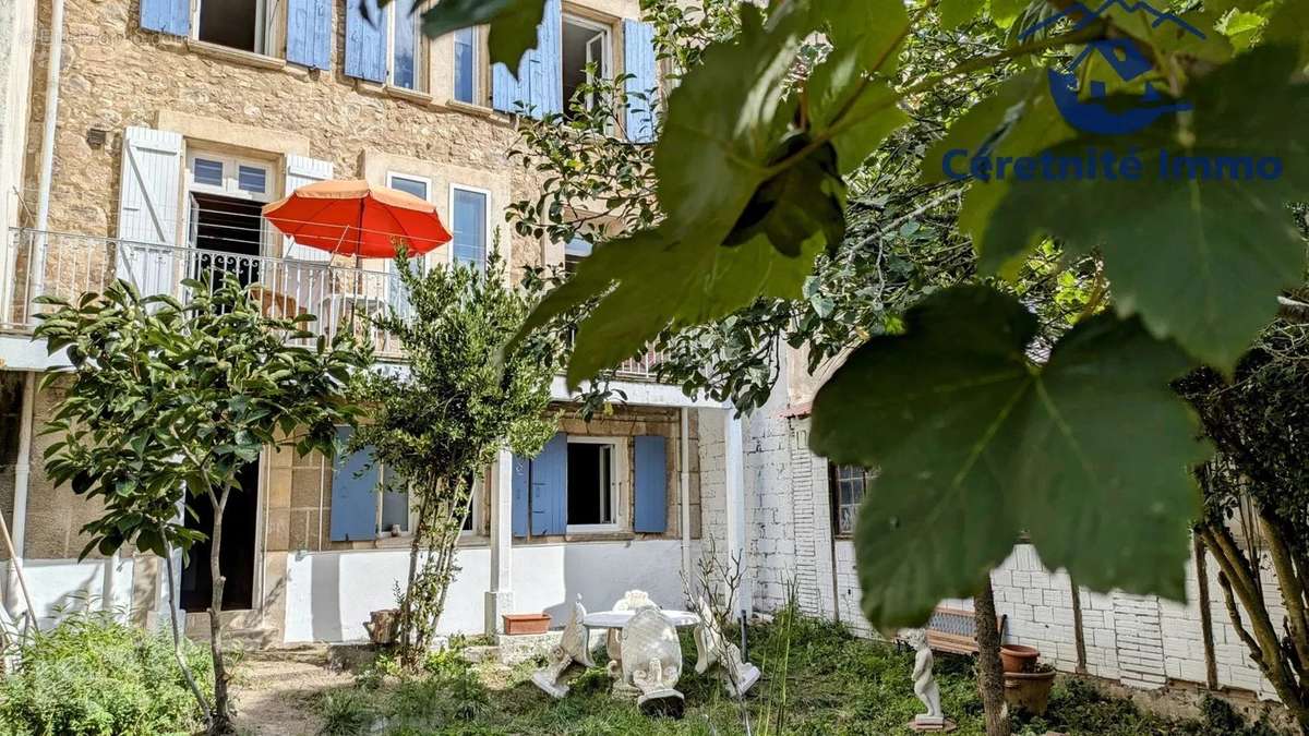 Appartement à SAINT-LAURENT-DE-CERDANS