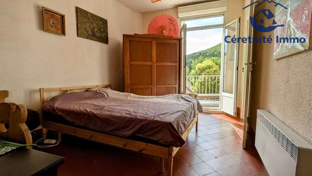 Appartement à SAINT-LAURENT-DE-CERDANS