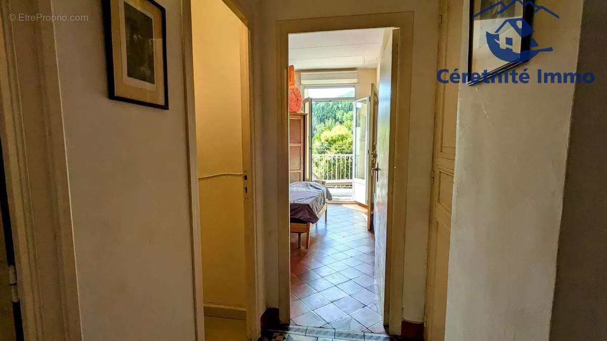 Appartement à SAINT-LAURENT-DE-CERDANS