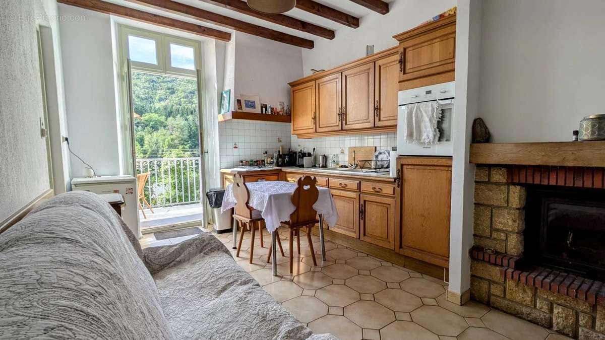 Appartement à SAINT-LAURENT-DE-CERDANS