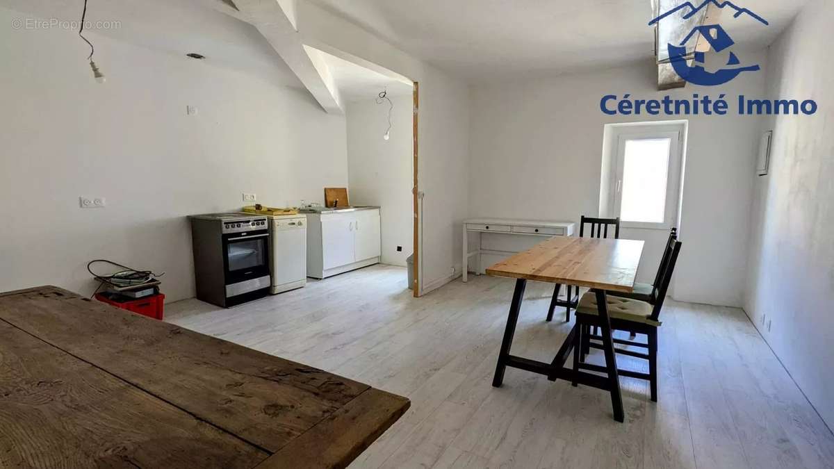 Appartement à SAINT-LAURENT-DE-CERDANS