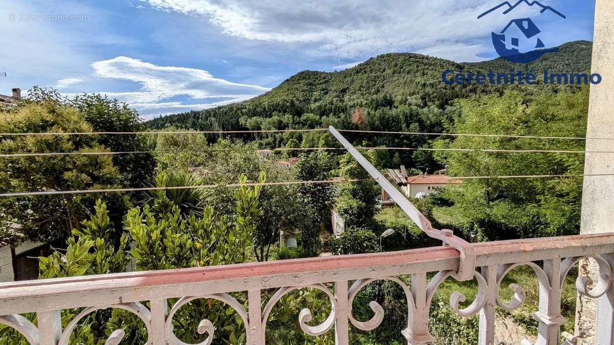 Appartement à SAINT-LAURENT-DE-CERDANS