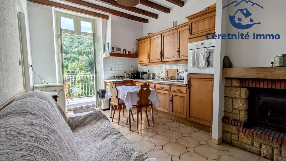 Appartement à SAINT-LAURENT-DE-CERDANS