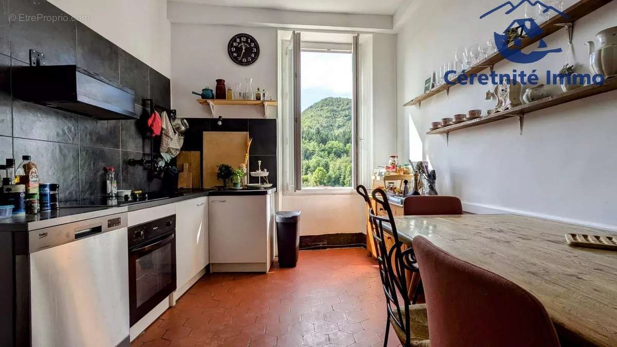 Appartement à SAINT-LAURENT-DE-CERDANS