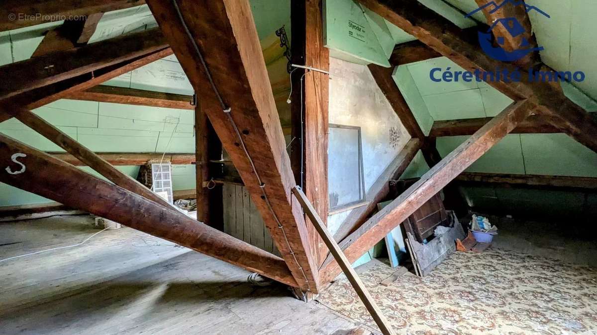 Appartement à SAINT-LAURENT-DE-CERDANS