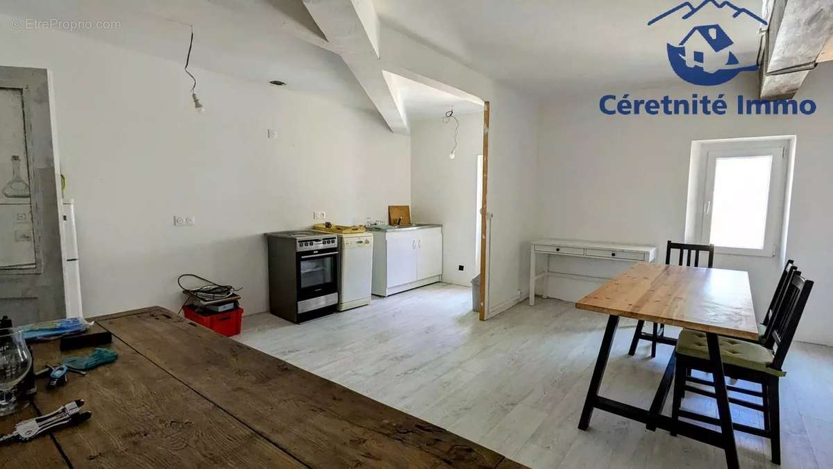 Appartement à SAINT-LAURENT-DE-CERDANS