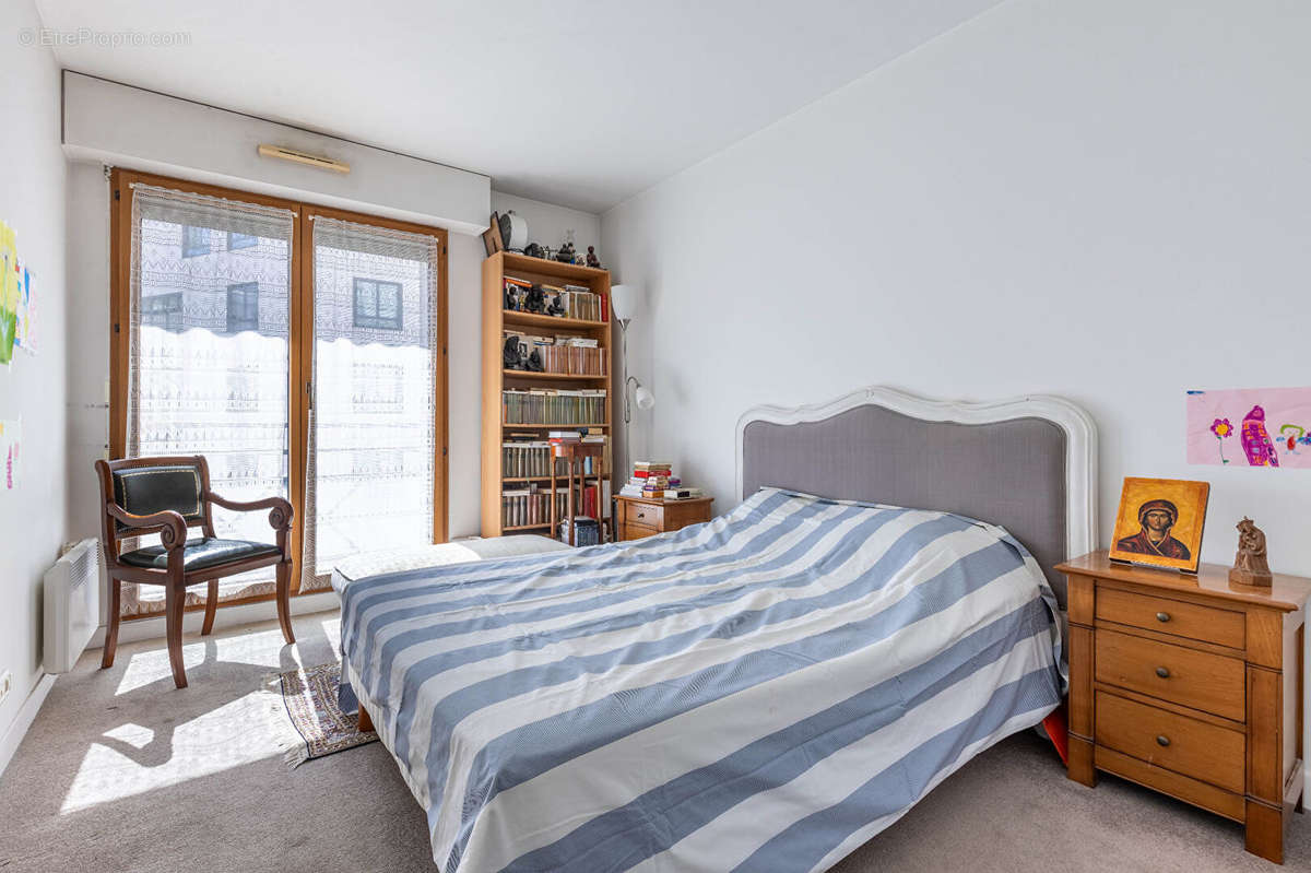 Appartement à PARIS-15E