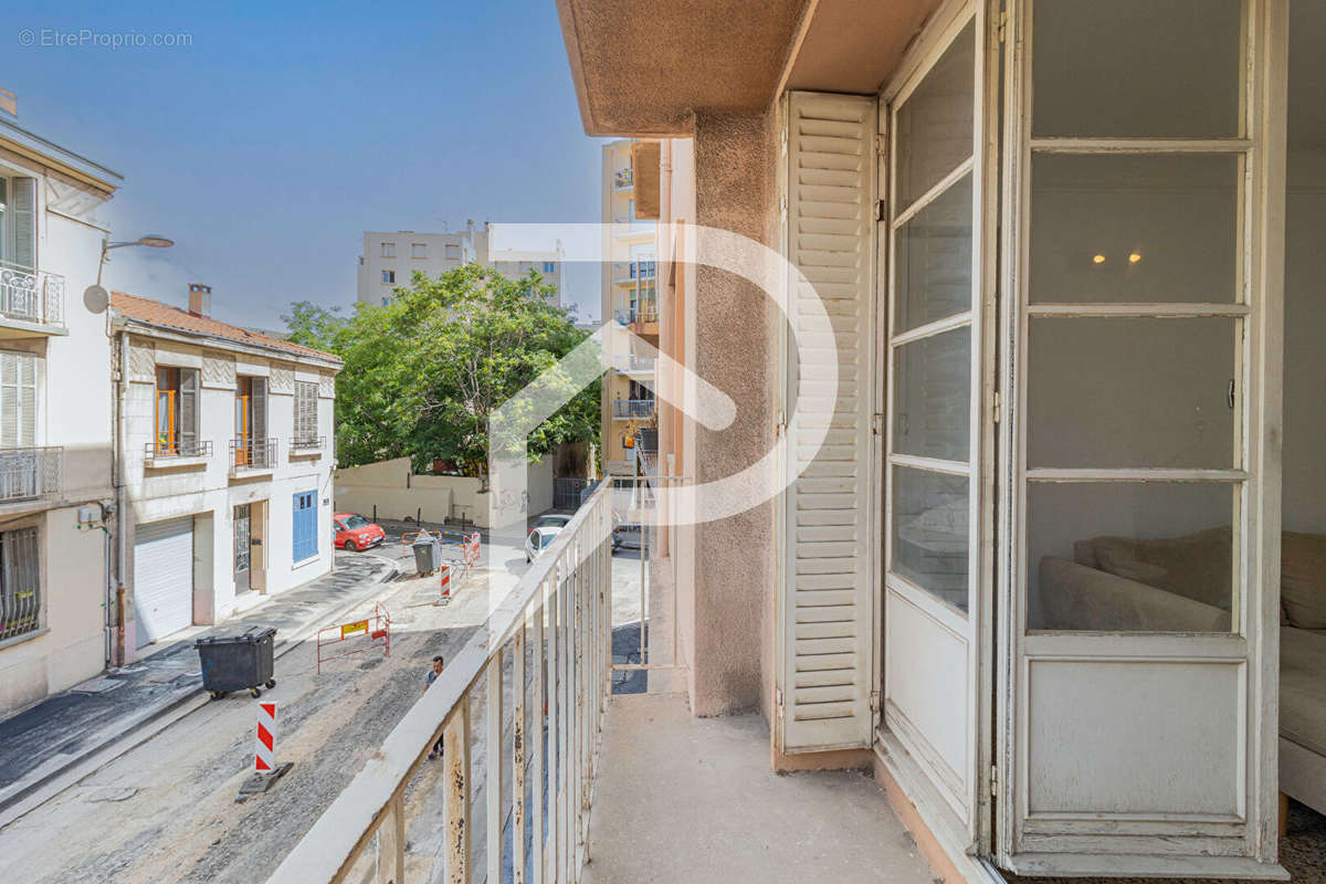 Appartement à MARSEILLE-5E