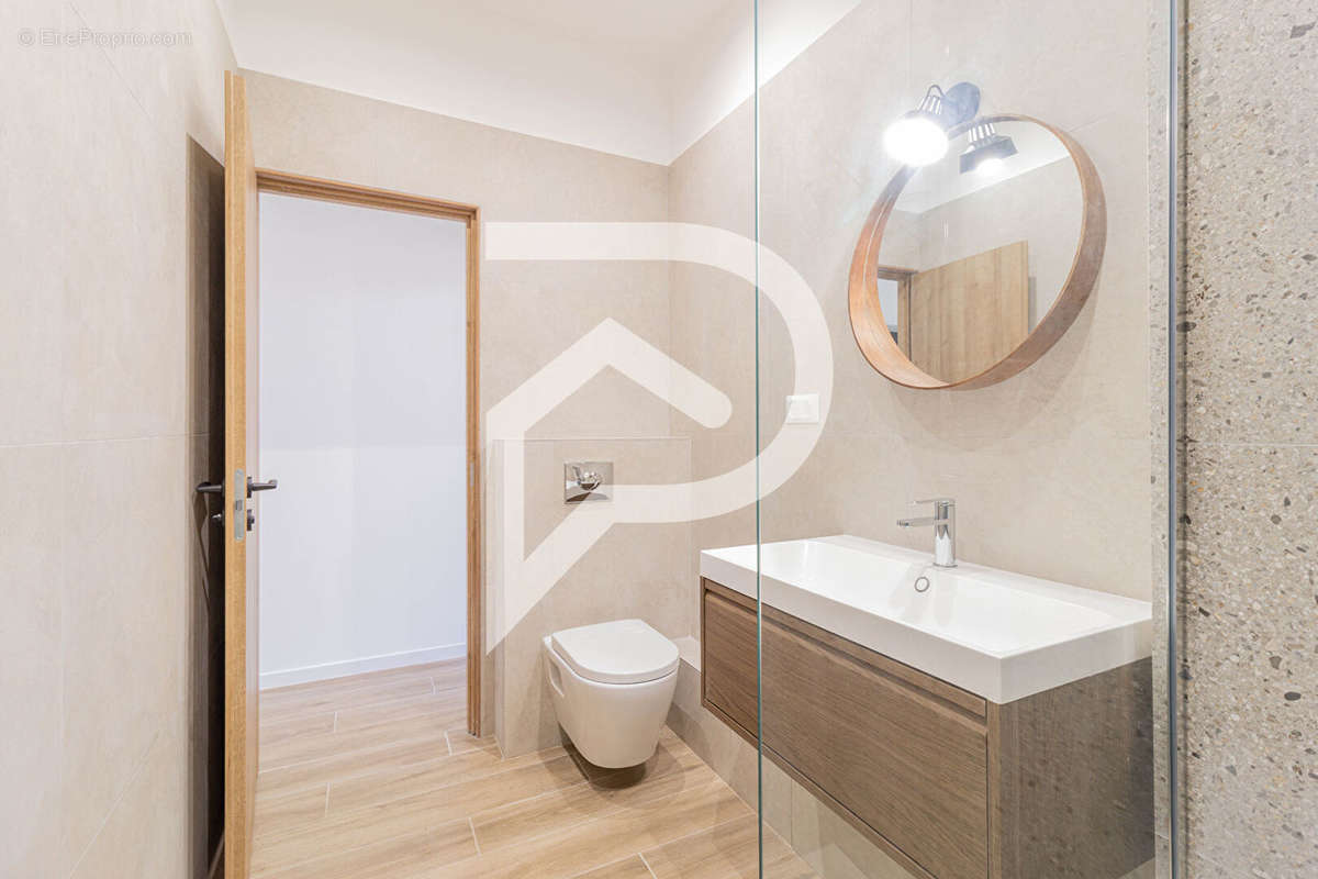 Appartement à MARSEILLE-5E