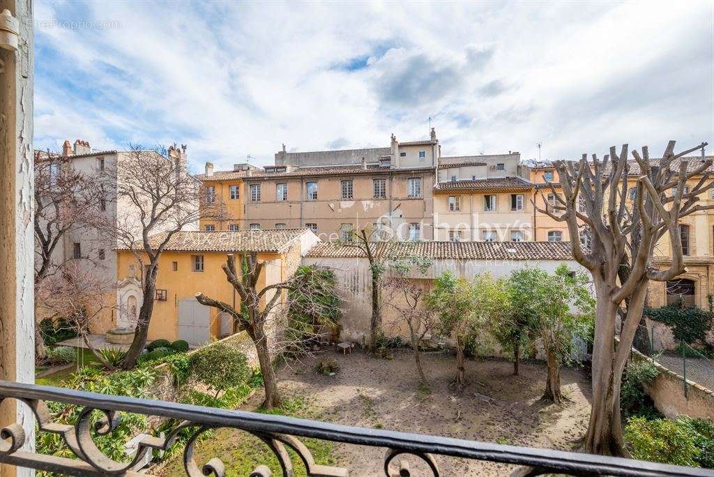 Appartement à AIX-EN-PROVENCE