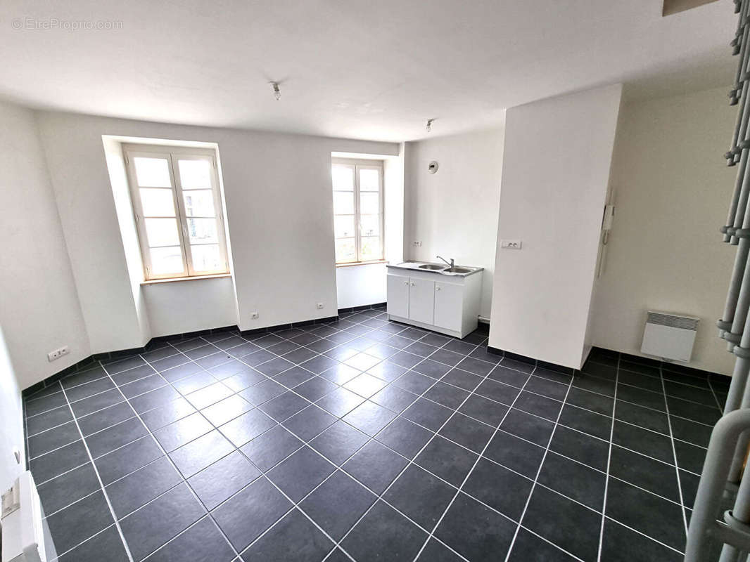 Appartement à QUIMPERLE