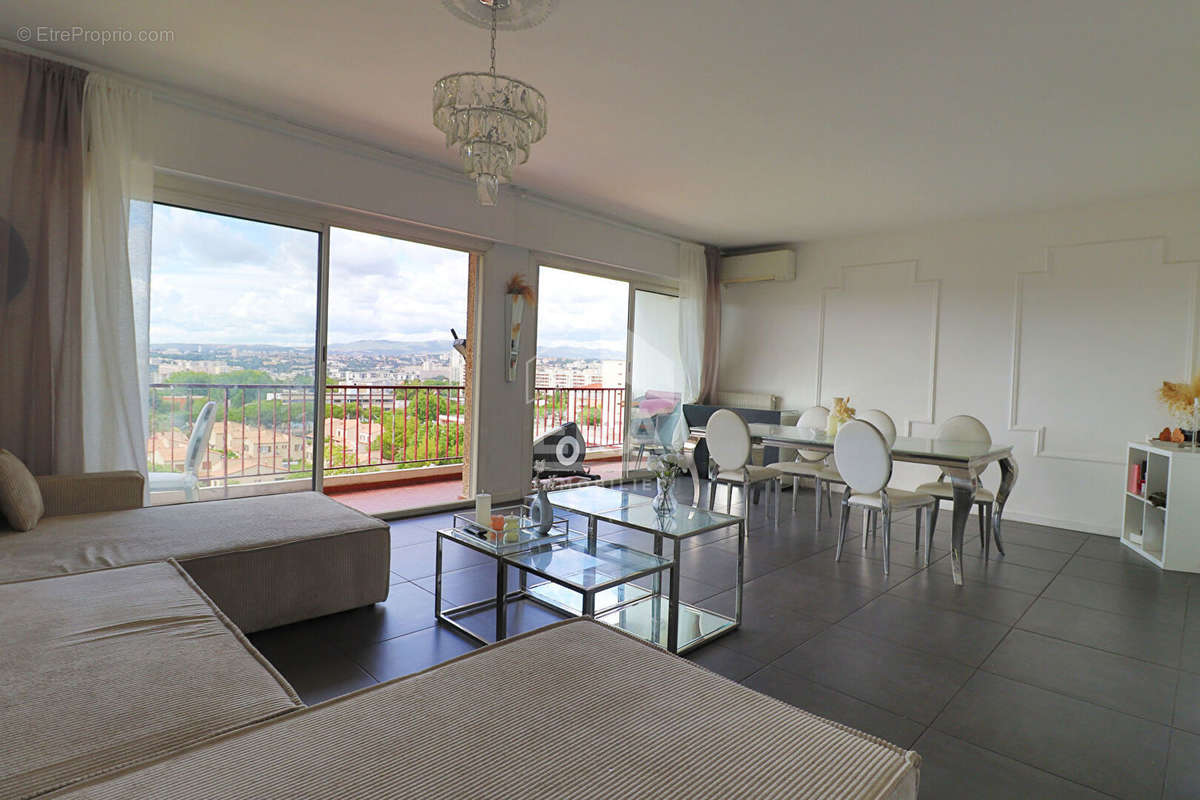 Appartement à MARSEILLE-10E