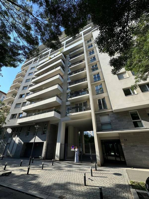 Appartement à COURBEVOIE