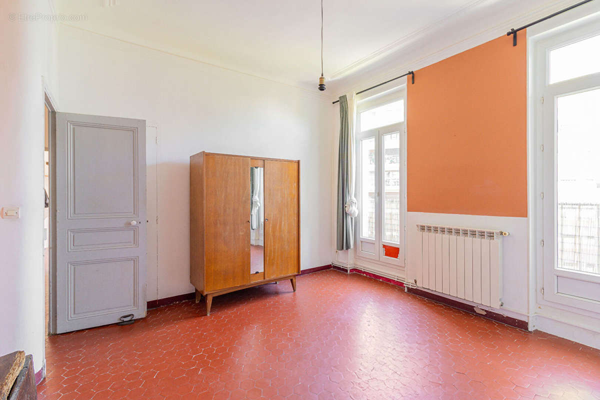 Appartement à MARSEILLE-3E