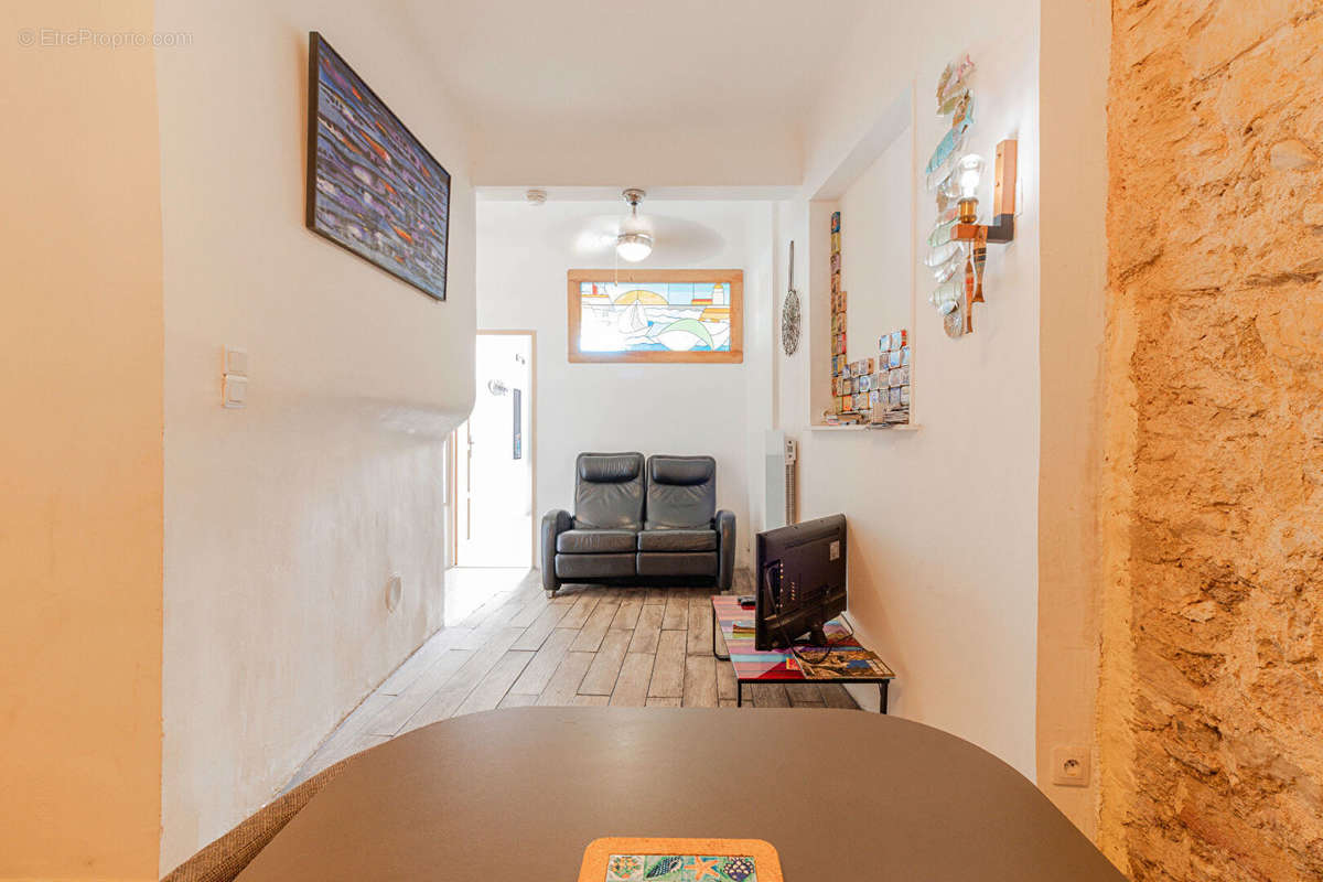 Appartement à MARSEILLE-2E