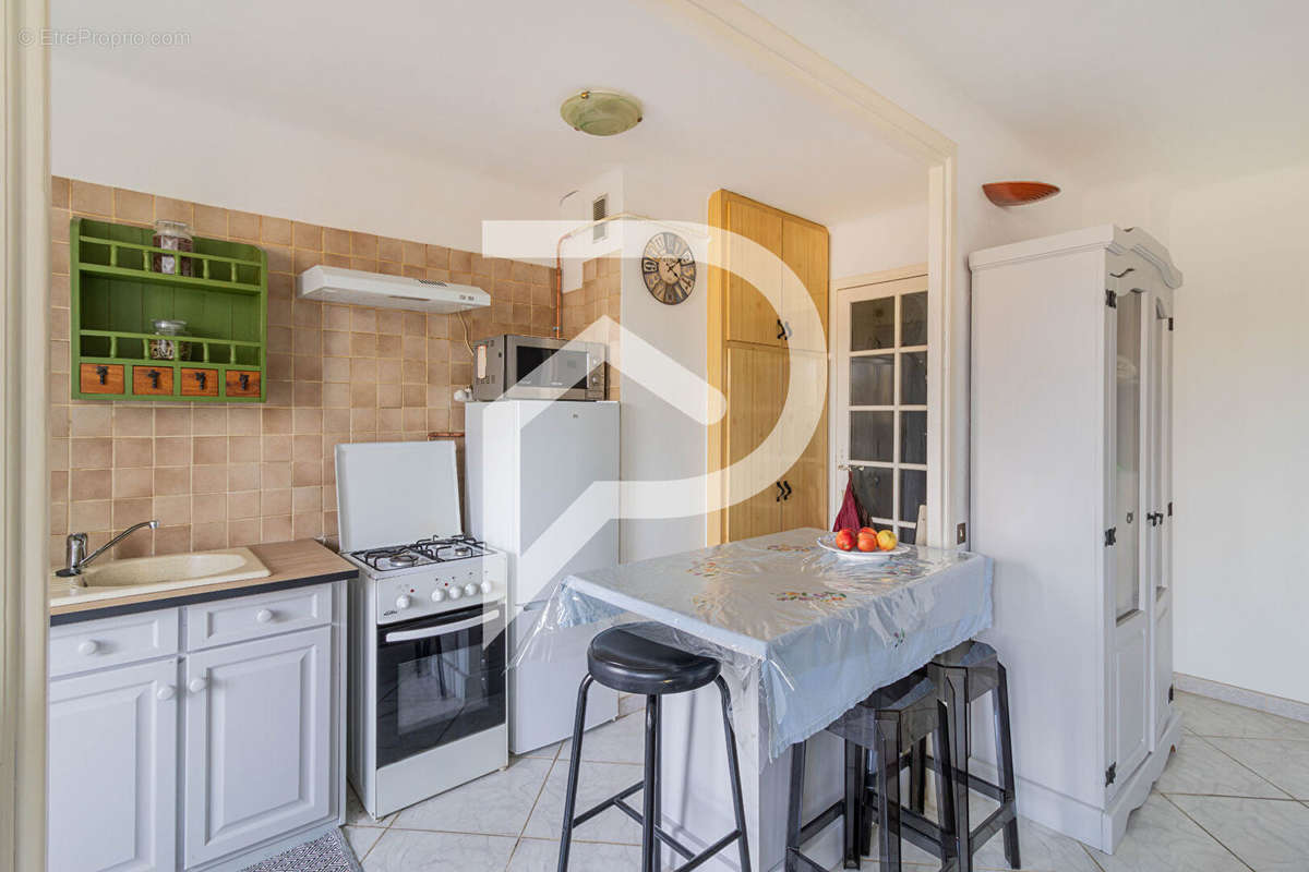 Appartement à MARSEILLE-3E