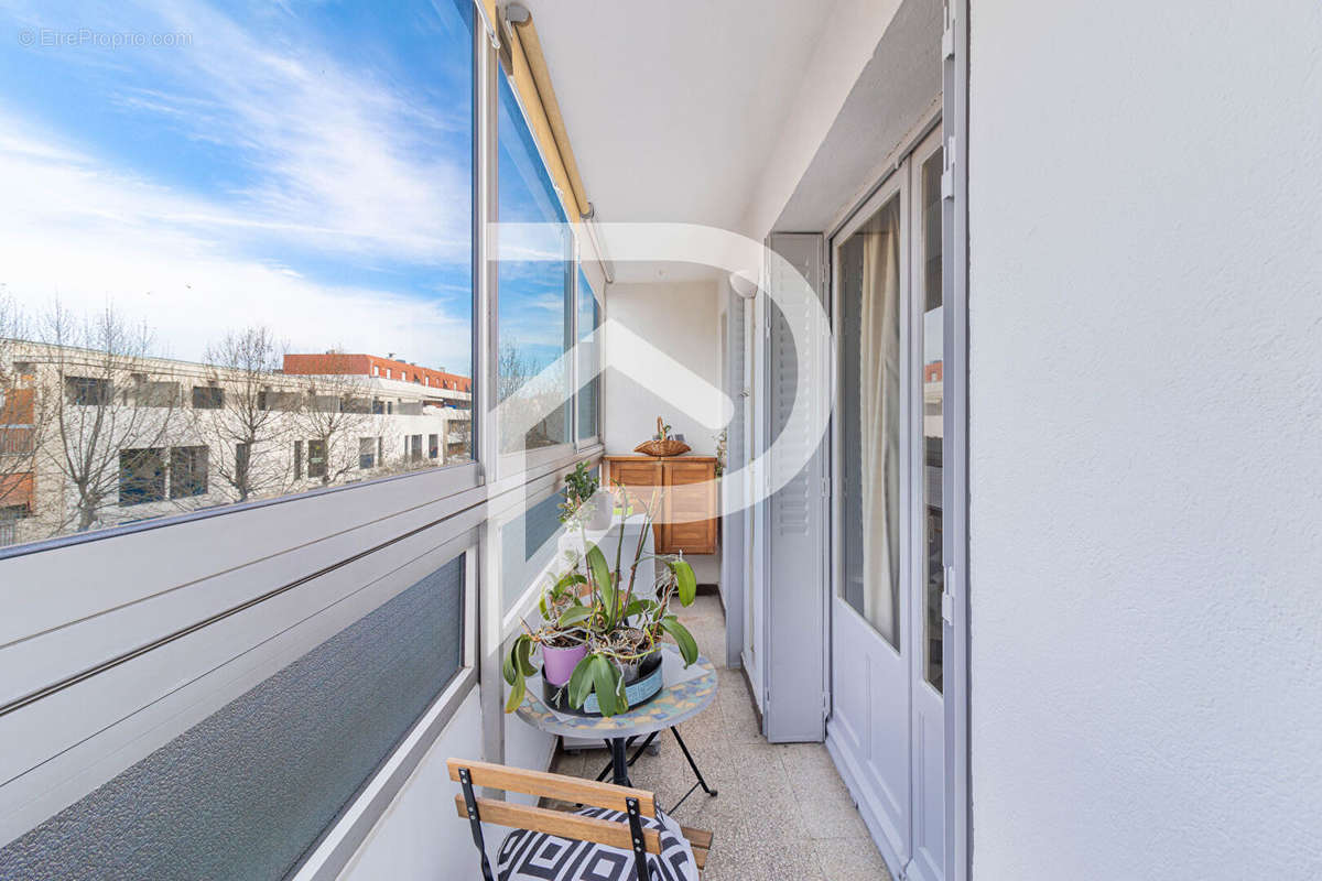 Appartement à MARSEILLE-3E