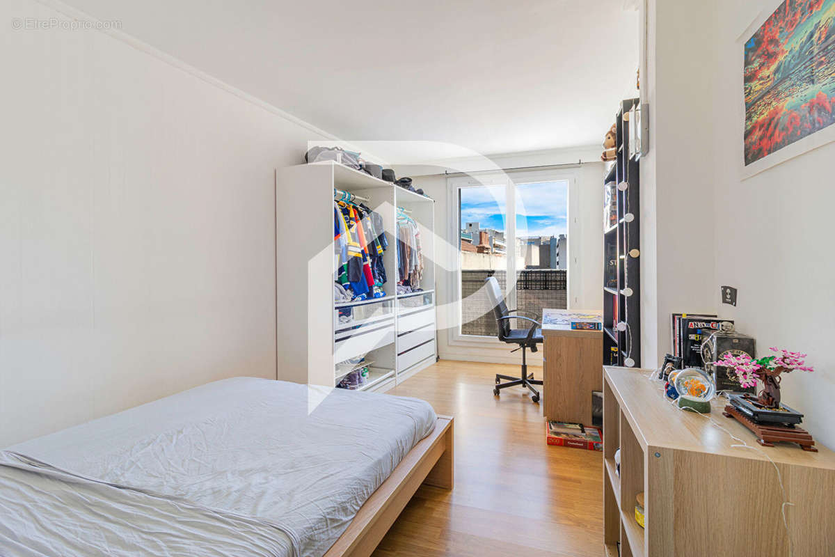 Appartement à MARSEILLE-5E