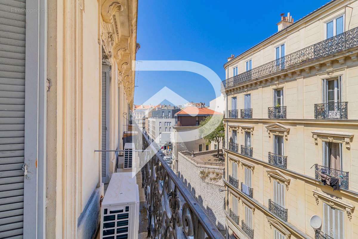 Appartement à MARSEILLE-2E