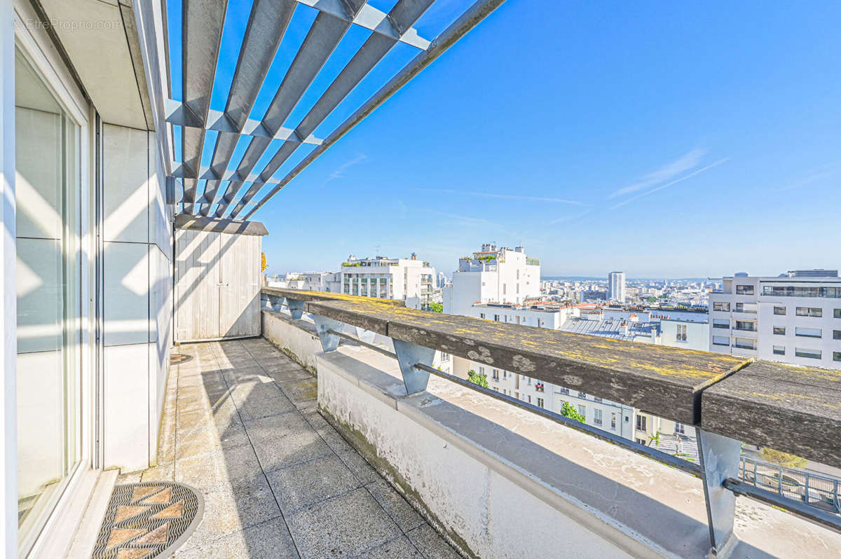 Appartement à PARIS-19E