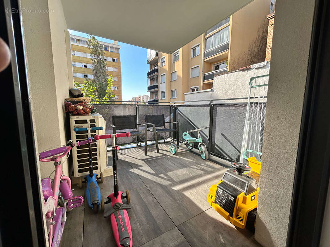 Appartement à LYON-8E