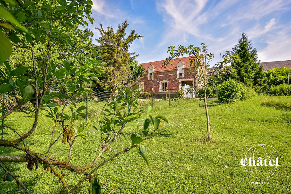 Maison à BAILLEUL-SUR-THERAIN