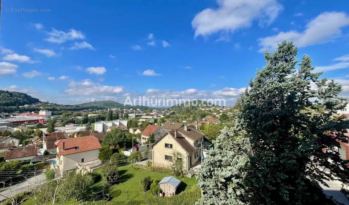 Appartement à LONS-LE-SAUNIER