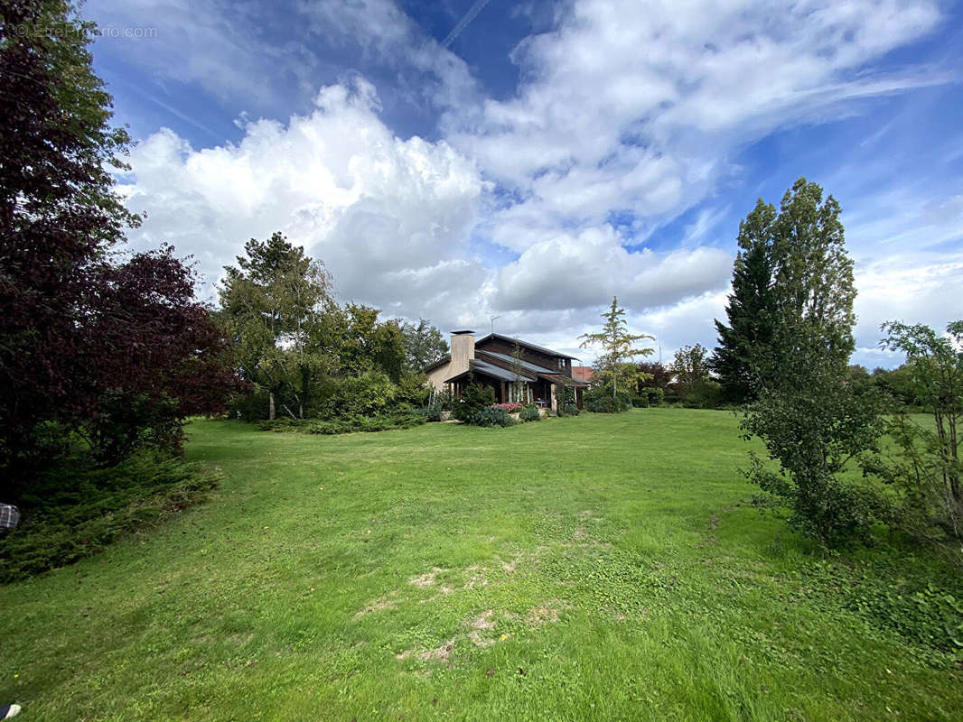 Maison à SOUVIGNY