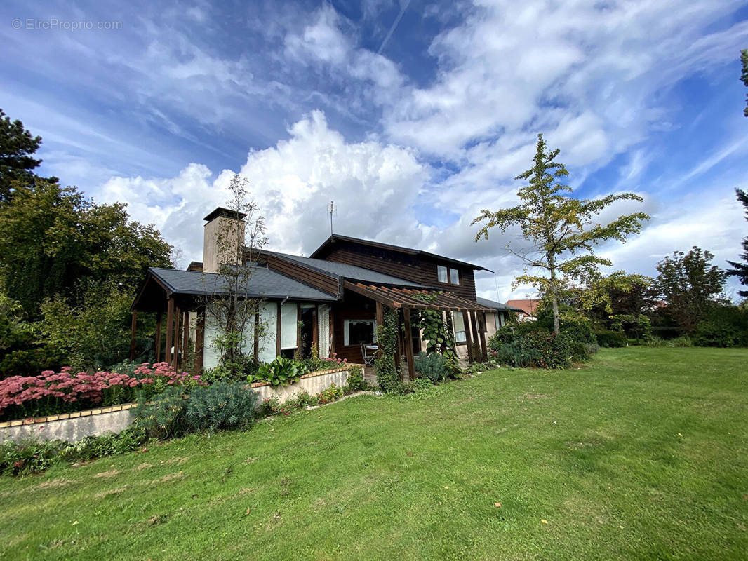 Maison à SOUVIGNY