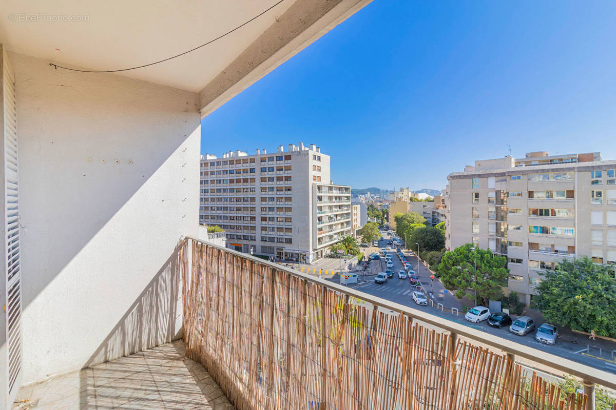 Appartement à MARSEILLE-5E