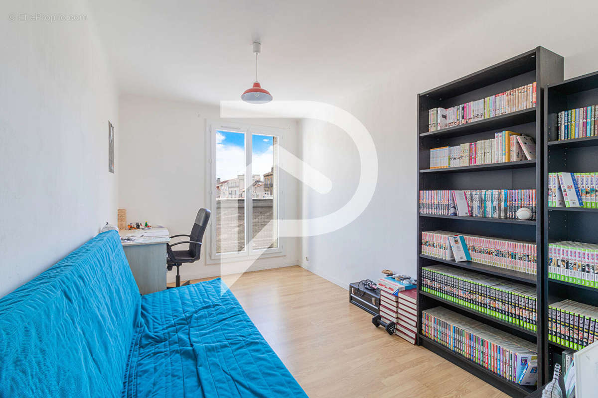 Appartement à MARSEILLE-5E