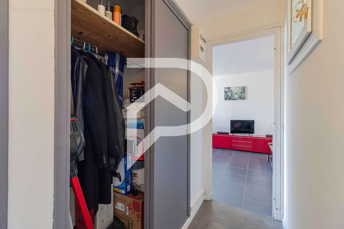 Appartement à MARSEILLE-5E