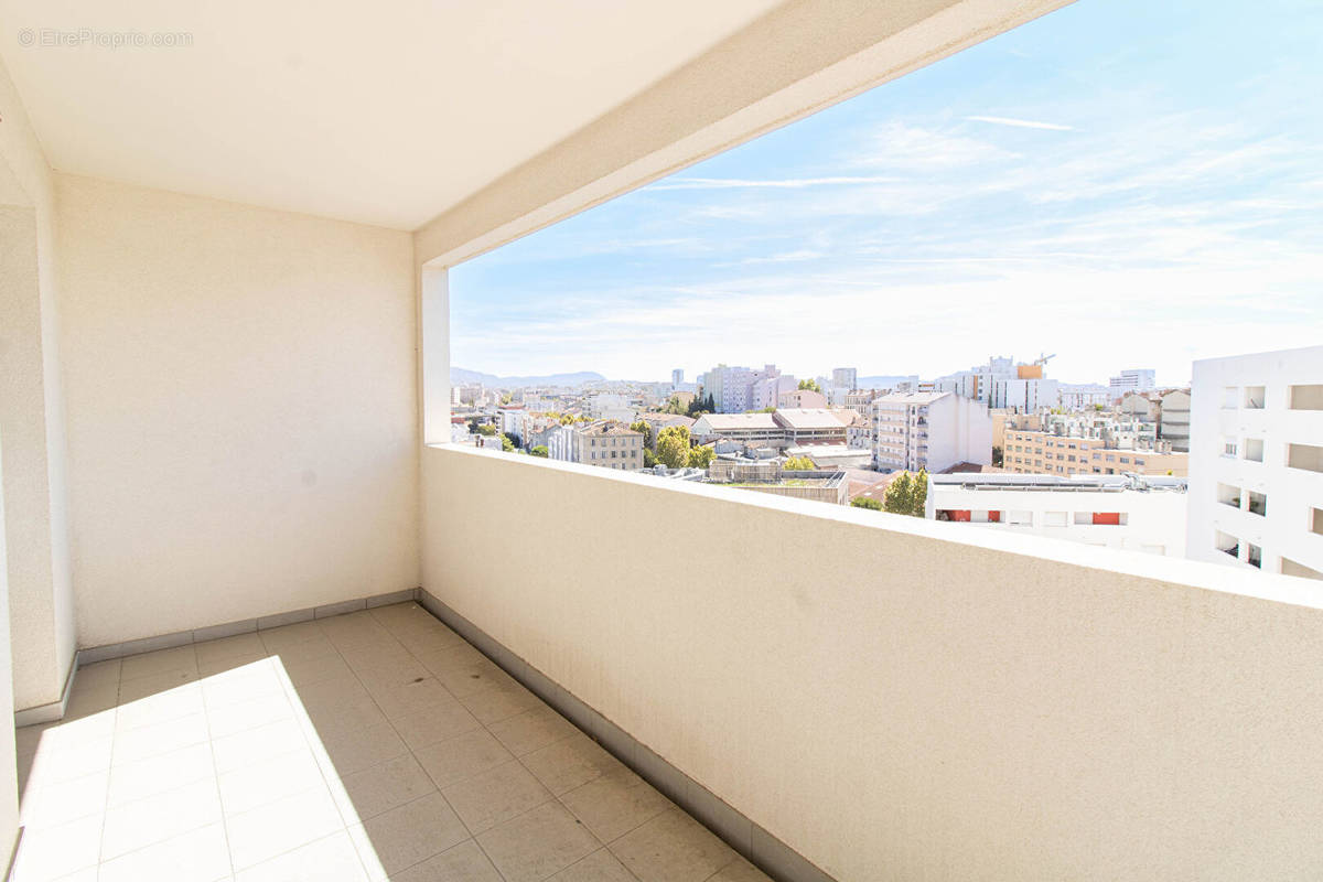 Appartement à MARSEILLE-3E