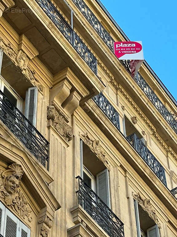 Appartement à MARSEILLE-2E