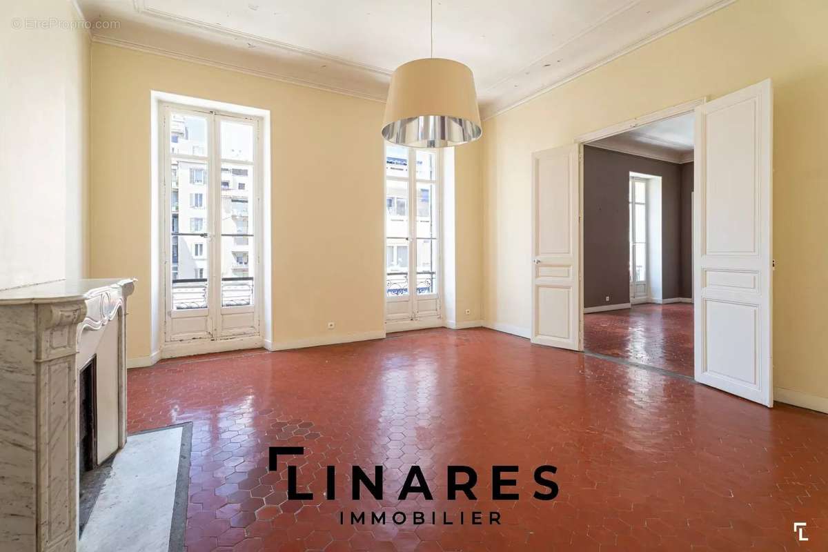 Appartement à MARSEILLE-8E