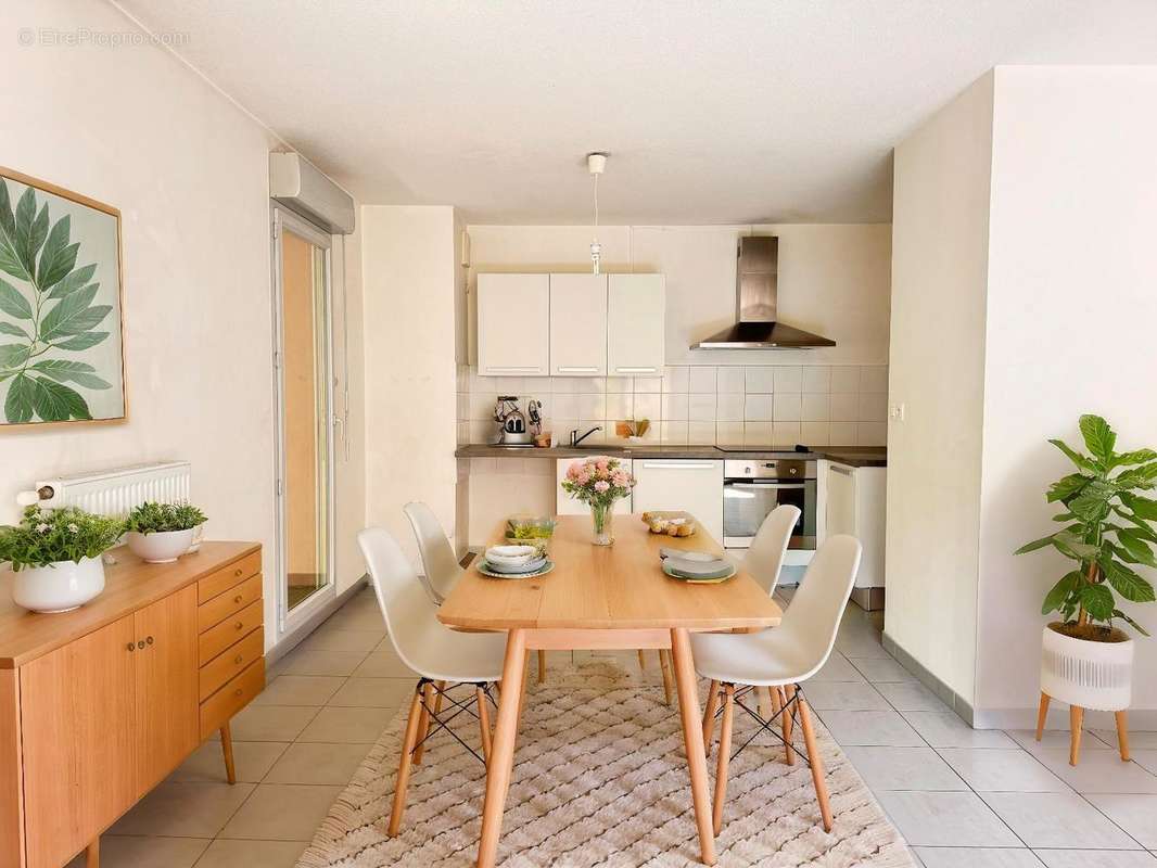   - Appartement à LYON-7E