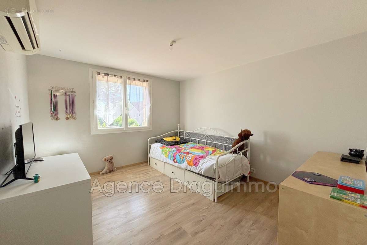 Appartement à DRAGUIGNAN