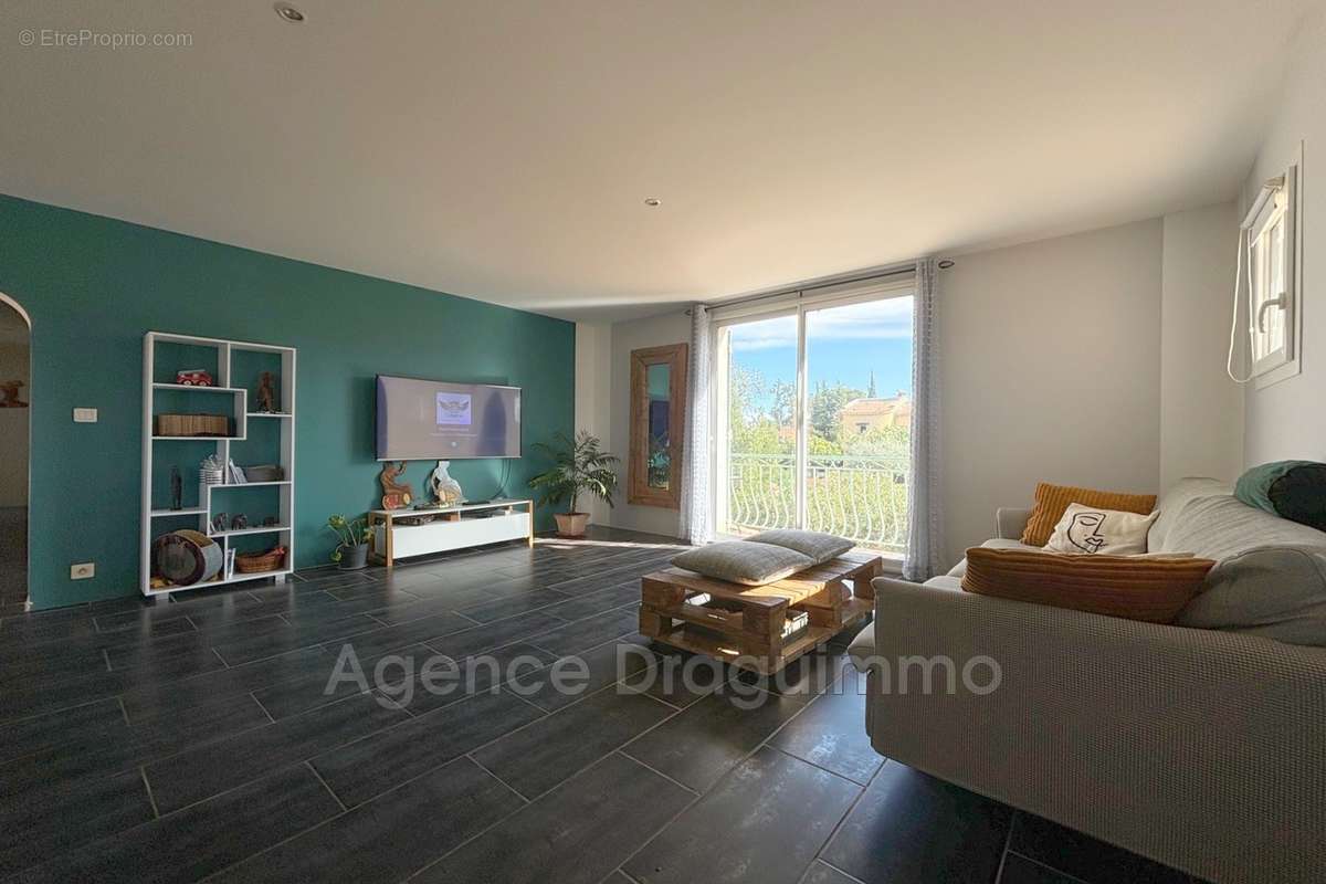 Appartement à DRAGUIGNAN